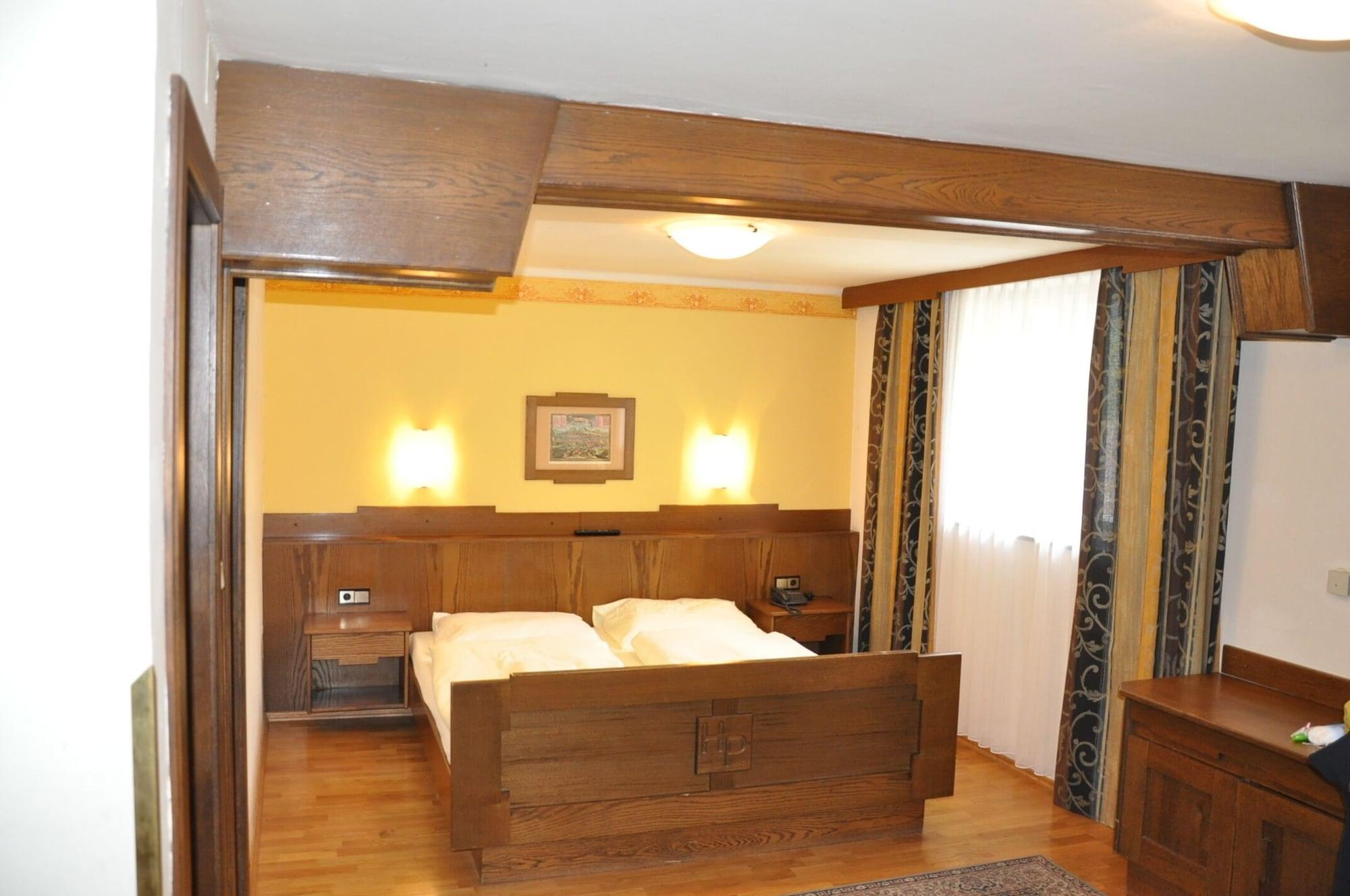 Hotel Post Großkirchheim Buitenkant foto
