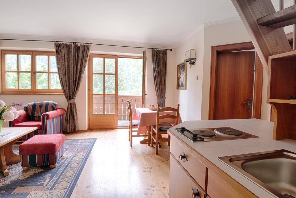 Hotel Post Großkirchheim Buitenkant foto