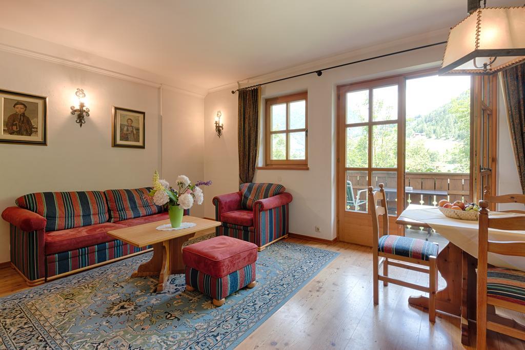 Hotel Post Großkirchheim Buitenkant foto