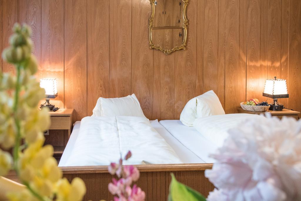 Hotel Post Großkirchheim Buitenkant foto
