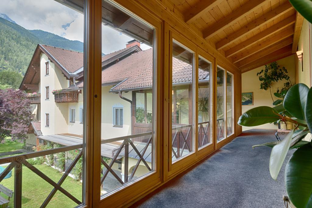 Hotel Post Großkirchheim Buitenkant foto